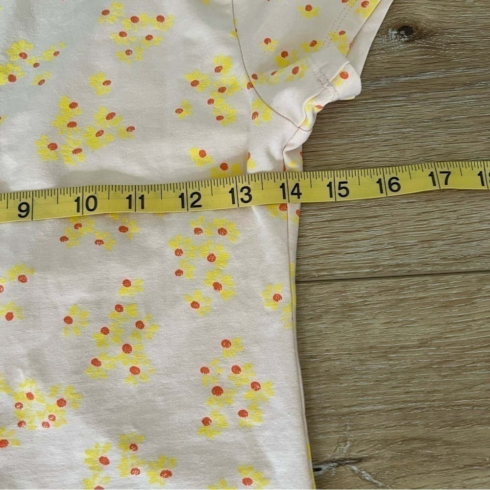 Abound peach colored V neck crop top yellow & orange flower print cap sleeves S. - Picture 11 of 13